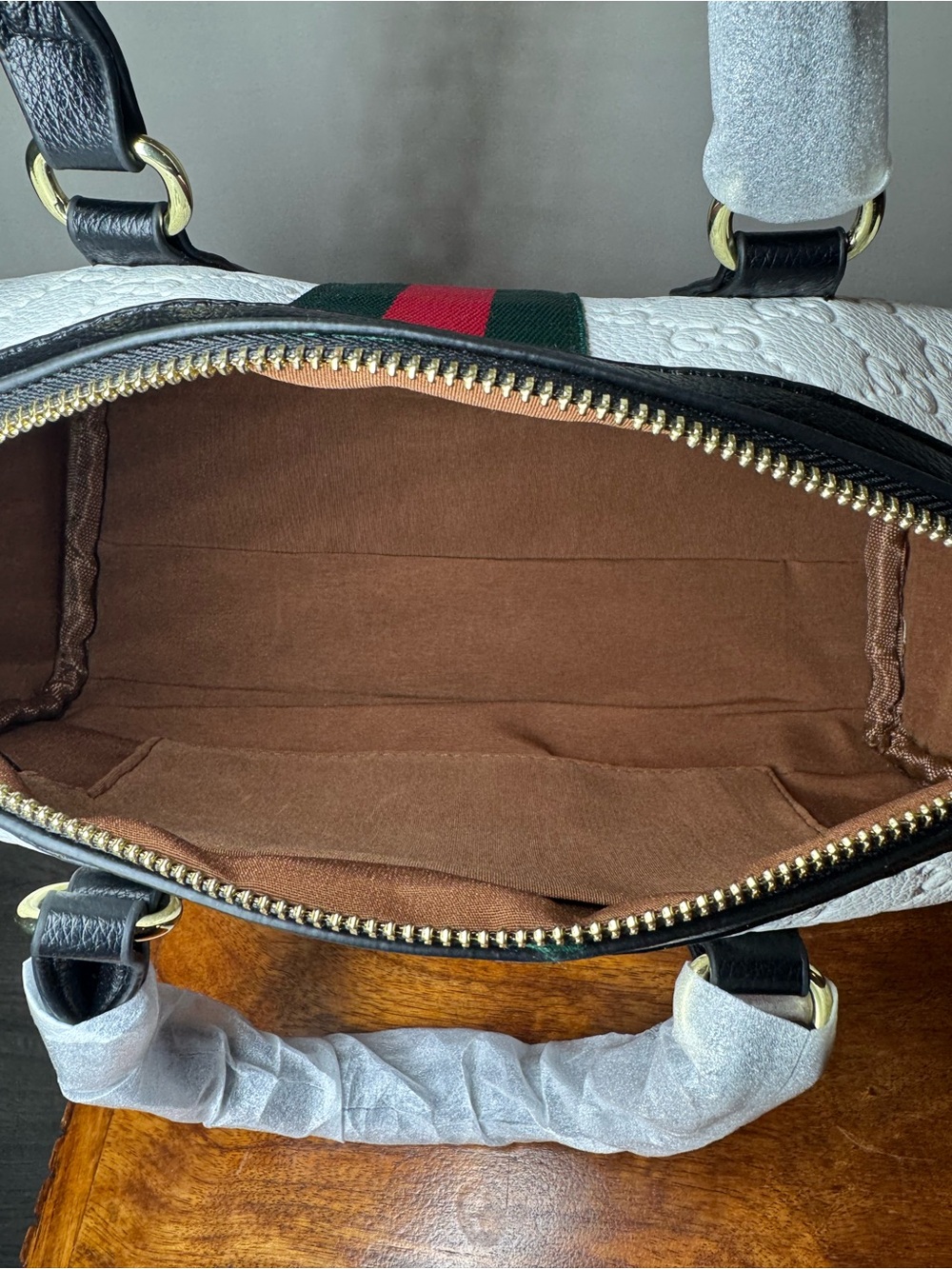 White Barrel Bag. No Brand. - Picture 7 of 7
